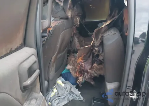 2015 Chevrolet Silverado 1500 1Lt z USA, uszkodzony, nr VIN 1GCRCREC8FZ204541